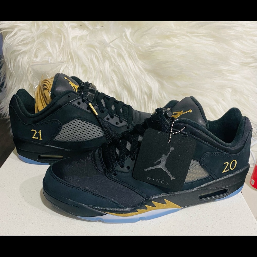 ❌SOLD❌ Jordan 5 Retro Low Wing ‘Class of 20-21’ size 9 Men